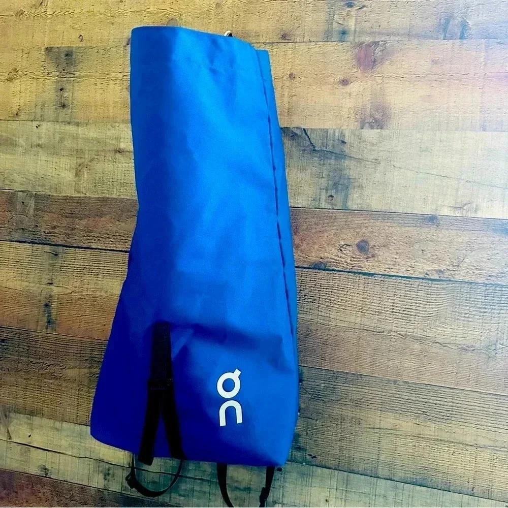 Unisex NWOT ON Cloud Running Ambassador/Marketing Bag